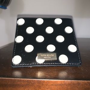 Small glossy Kate spade wallet- never used